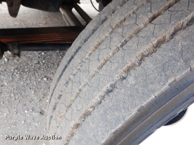 image for item ER9366 2000 Freightliner MT45 delivery truck