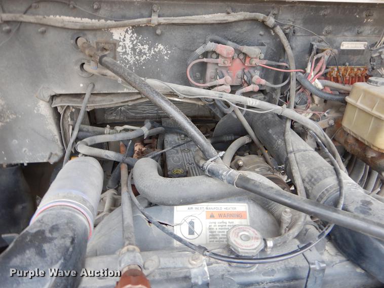 image for item ER9366 2000 Freightliner MT45 delivery truck