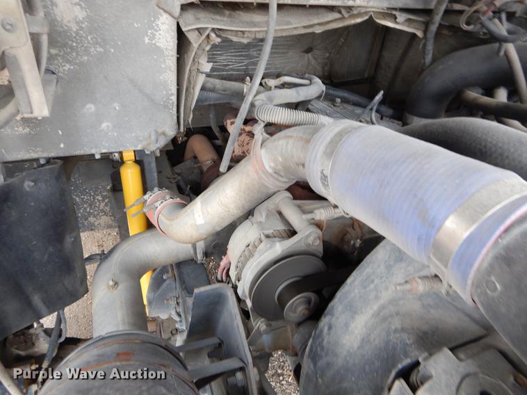 image for item ER9366 2000 Freightliner MT45 delivery truck