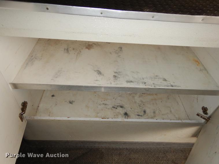 image for item ER9366 2000 Freightliner MT45 delivery truck