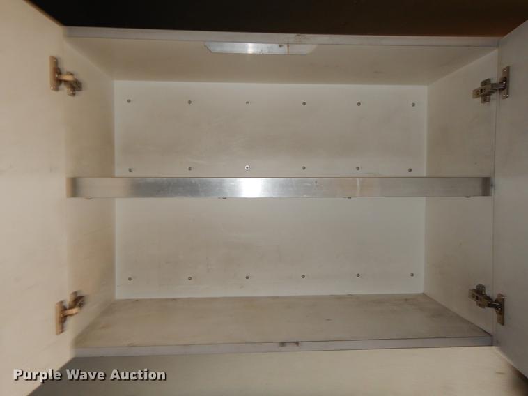 image for item ER9366 2000 Freightliner MT45 delivery truck