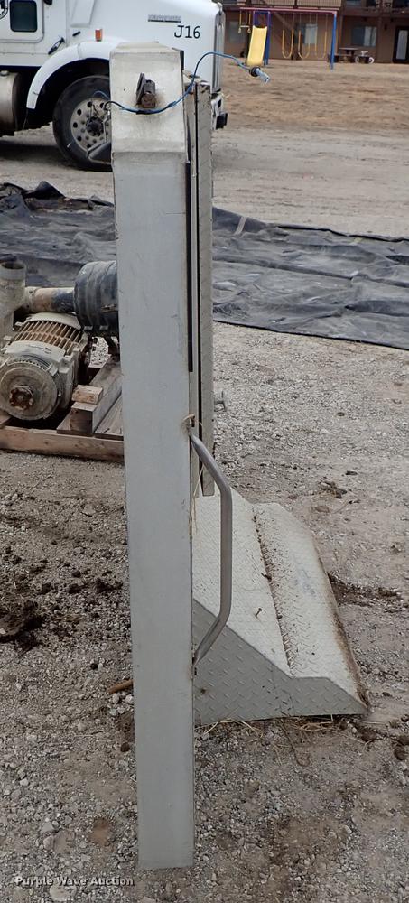 image for item ES9443 TL Woods headache rack