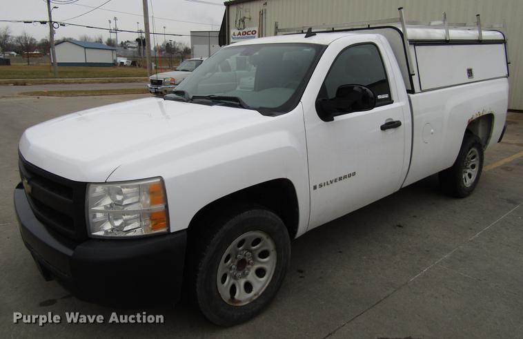 image for item EU9551 2008 Chevrolet Silverado 1500 pickup truck