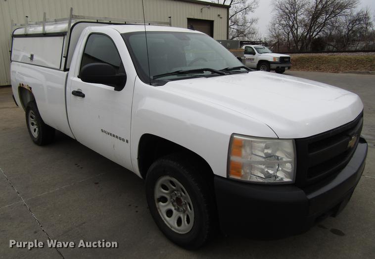 image for item EU9551 2008 Chevrolet Silverado 1500 pickup truck