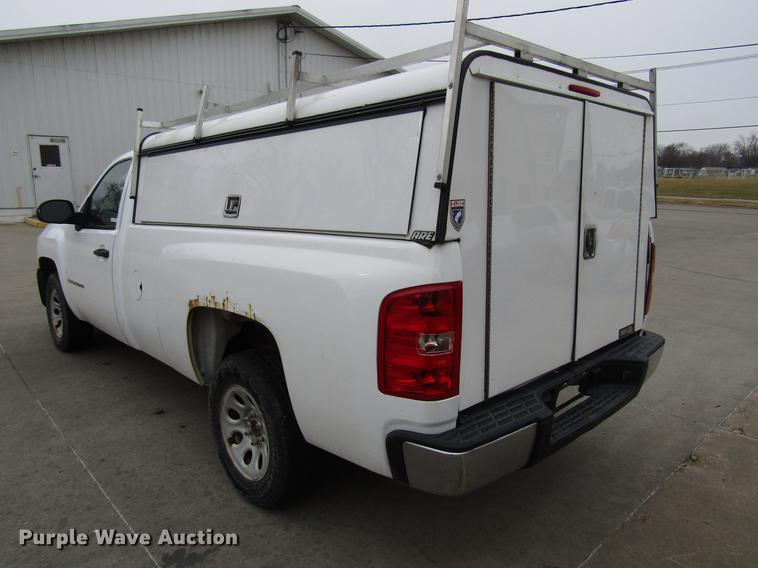 image for item EU9551 2008 Chevrolet Silverado 1500 pickup truck