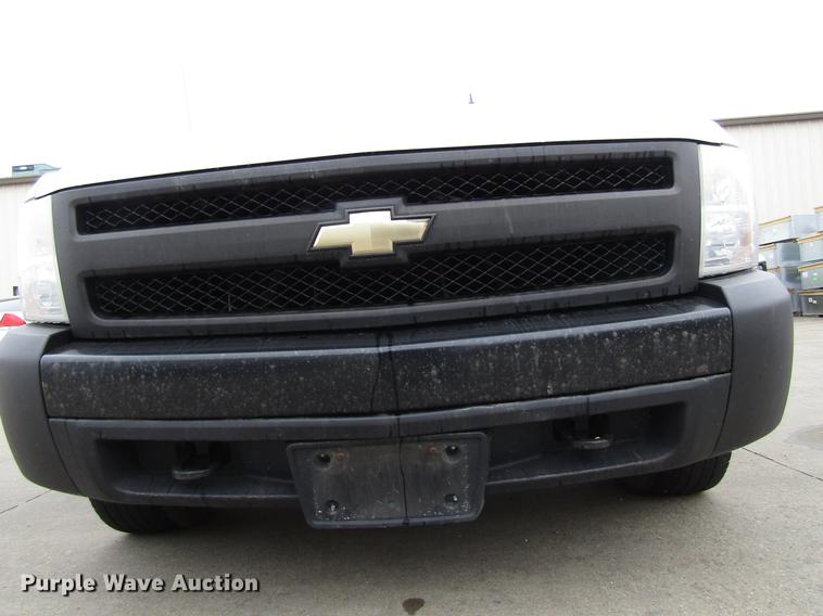 image for item EU9551 2008 Chevrolet Silverado 1500 pickup truck