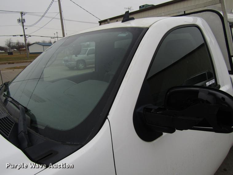 image for item EU9551 2008 Chevrolet Silverado 1500 pickup truck