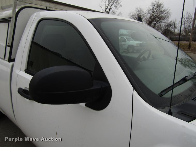 image for item EU9551 2008 Chevrolet Silverado 1500 pickup truck