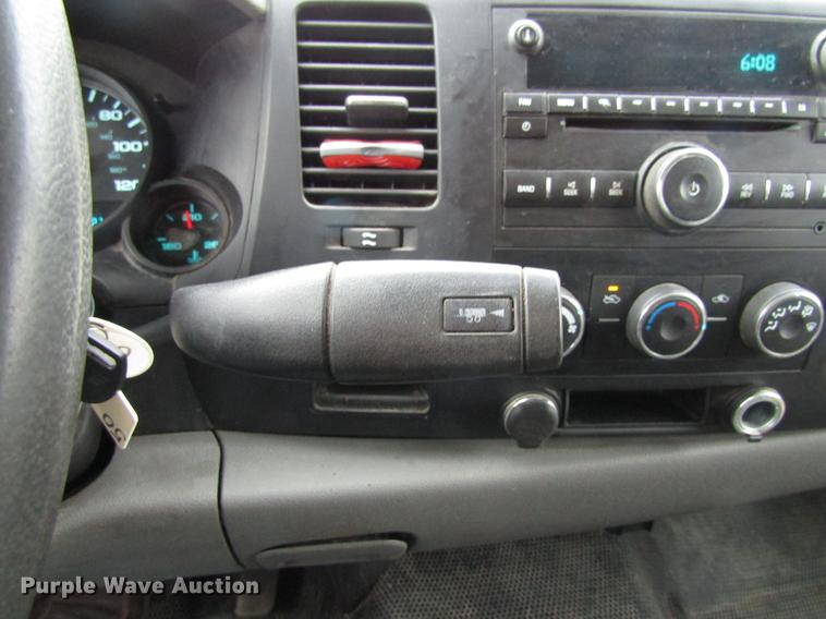 image for item EU9551 2008 Chevrolet Silverado 1500 pickup truck