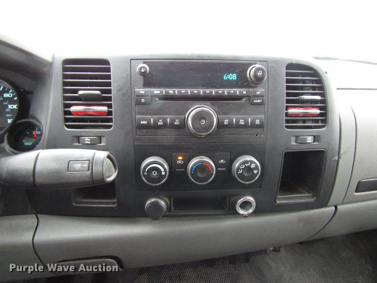 image for item EU9551 2008 Chevrolet Silverado 1500 pickup truck