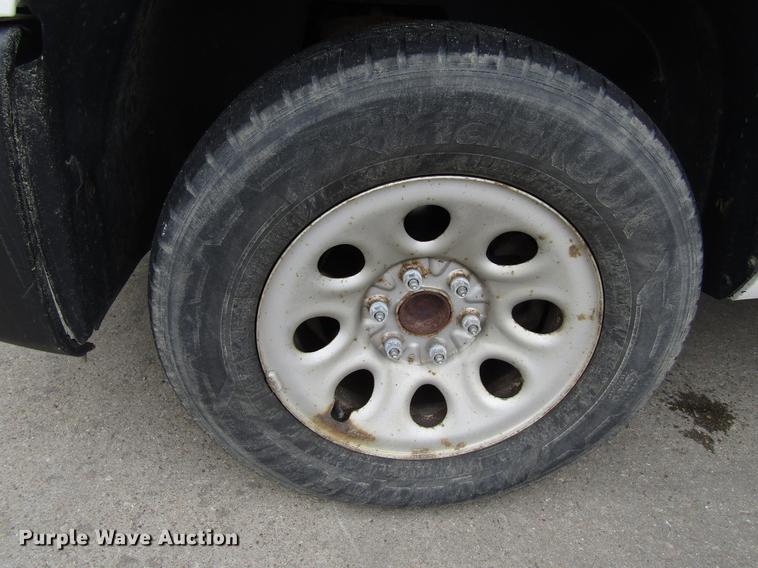 image for item EU9551 2008 Chevrolet Silverado 1500 pickup truck