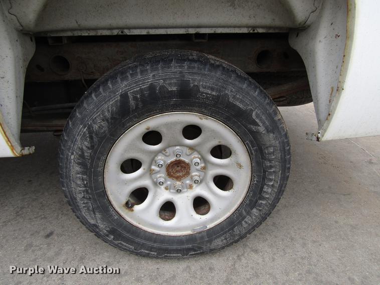 image for item EU9551 2008 Chevrolet Silverado 1500 pickup truck