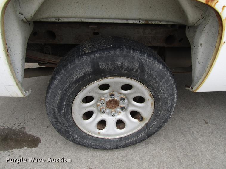 image for item EU9551 2008 Chevrolet Silverado 1500 pickup truck