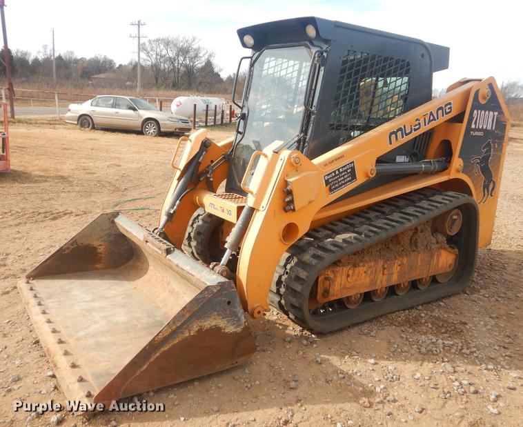 image for item EW9711 2011 Mustang 2100RT skid steer