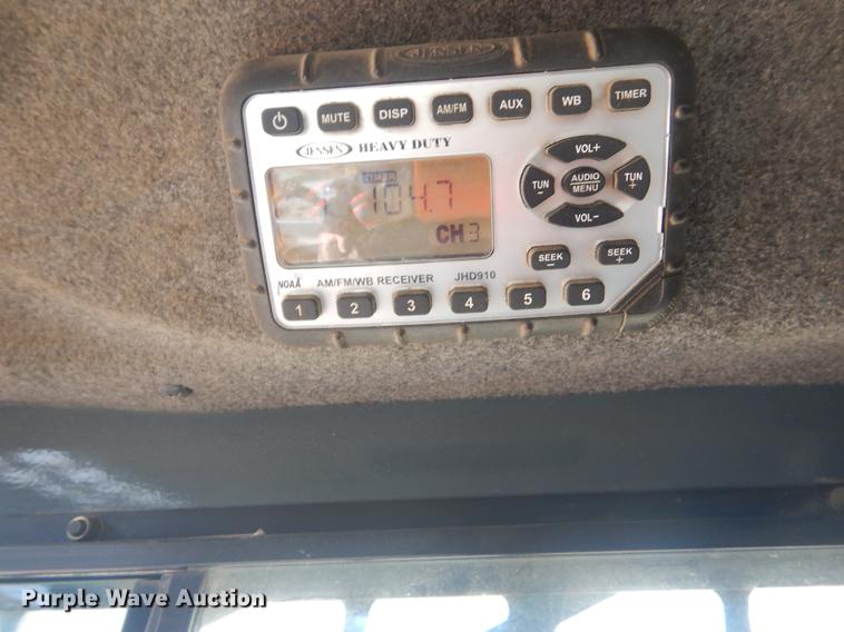 image for item EW9711 2011 Mustang 2100RT skid steer