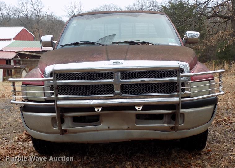 image for item FE9562 1995 Dodge Ram 2500 Ext. Cab pickup truck