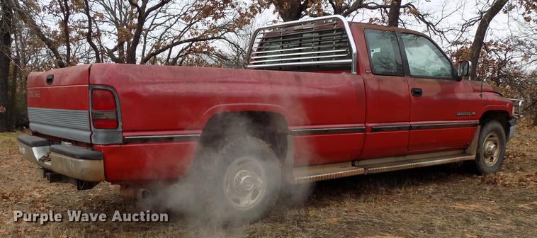 image for item FE9562 1995 Dodge Ram 2500 Ext. Cab pickup truck