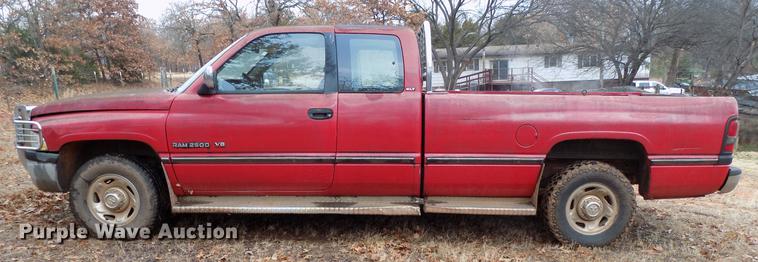 image for item FE9562 1995 Dodge Ram 2500 Ext. Cab pickup truck