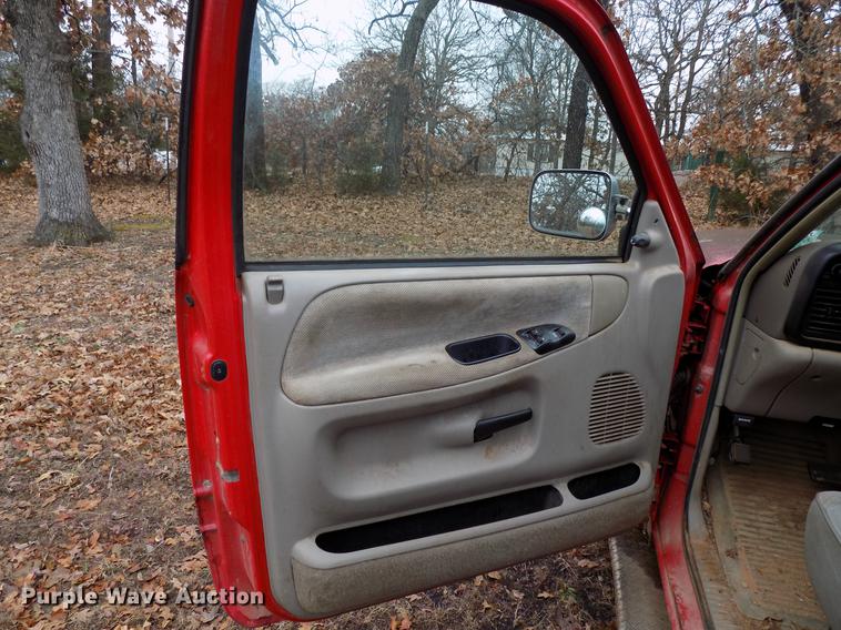 image for item FE9562 1995 Dodge Ram 2500 Ext. Cab pickup truck