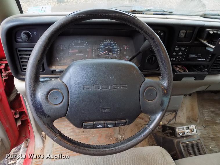 image for item FE9562 1995 Dodge Ram 2500 Ext. Cab pickup truck