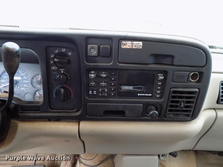 image for item FE9562 1995 Dodge Ram 2500 Ext. Cab pickup truck