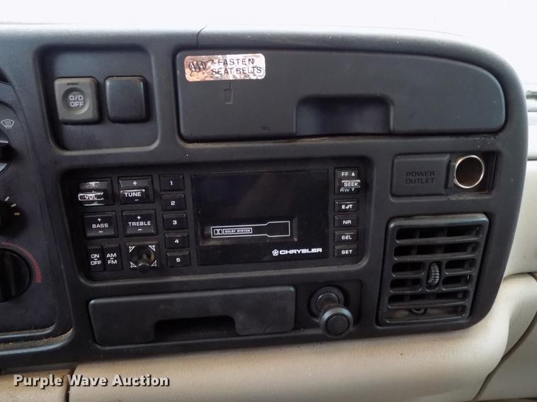 image for item FE9562 1995 Dodge Ram 2500 Ext. Cab pickup truck