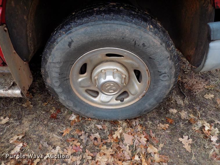 image for item FE9562 1995 Dodge Ram 2500 Ext. Cab pickup truck