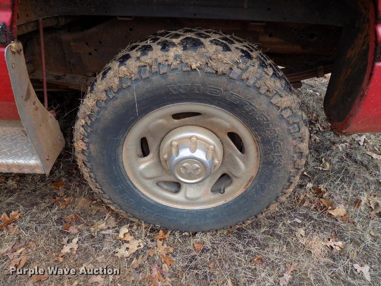 image for item FE9562 1995 Dodge Ram 2500 Ext. Cab pickup truck