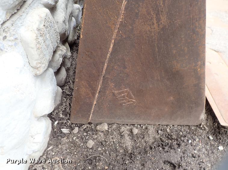 image for item FI9447 (6) skid steer buckets