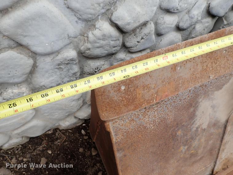 image for item FI9447 (6) skid steer buckets