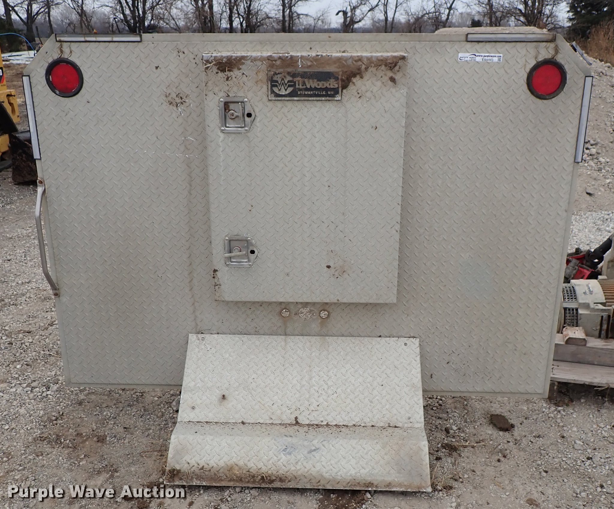 Tl Woods Headache Rack In Wichita Ks Item Es9443 Sold Purple Wave