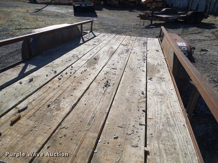 image for item DB2145 1991 Hull utility trailer