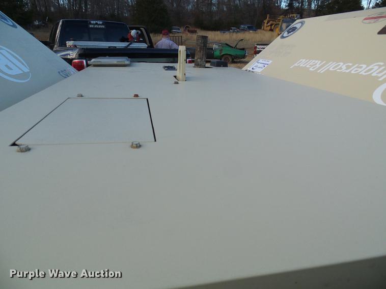 image for item DB2149 2007 Ingersoll Rand XP185 air compressor