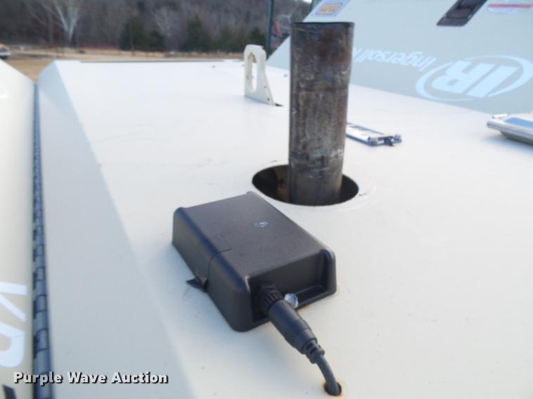 image for item DB2149 2007 Ingersoll Rand XP185 air compressor