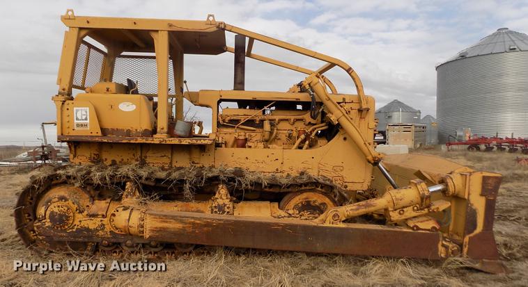image for item DB9004 1974 Caterpillar D8H dozer
