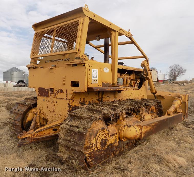 image for item DB9004 1974 Caterpillar D8H dozer