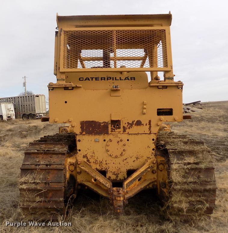 image for item DB9004 1974 Caterpillar D8H dozer
