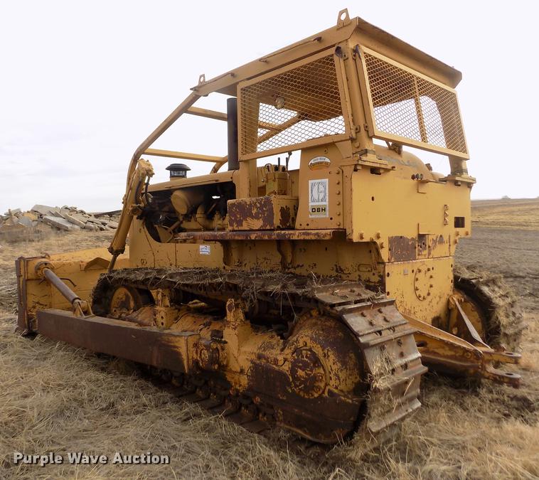 image for item DB9004 1974 Caterpillar D8H dozer