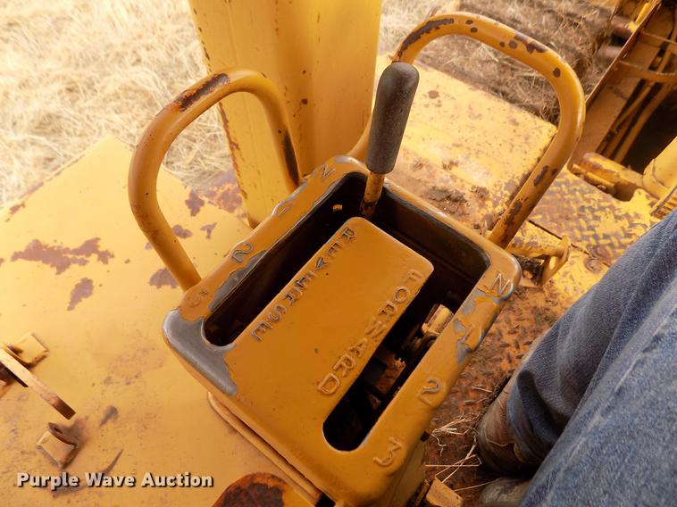 image for item DB9004 1974 Caterpillar D8H dozer