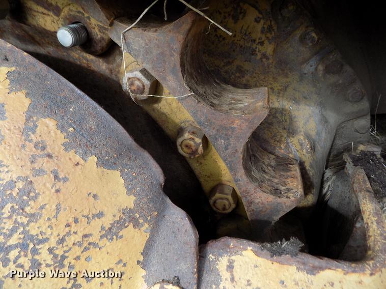 image for item DB9004 1974 Caterpillar D8H dozer