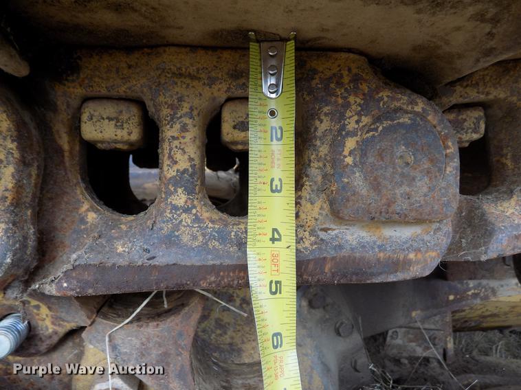 image for item DB9004 1974 Caterpillar D8H dozer