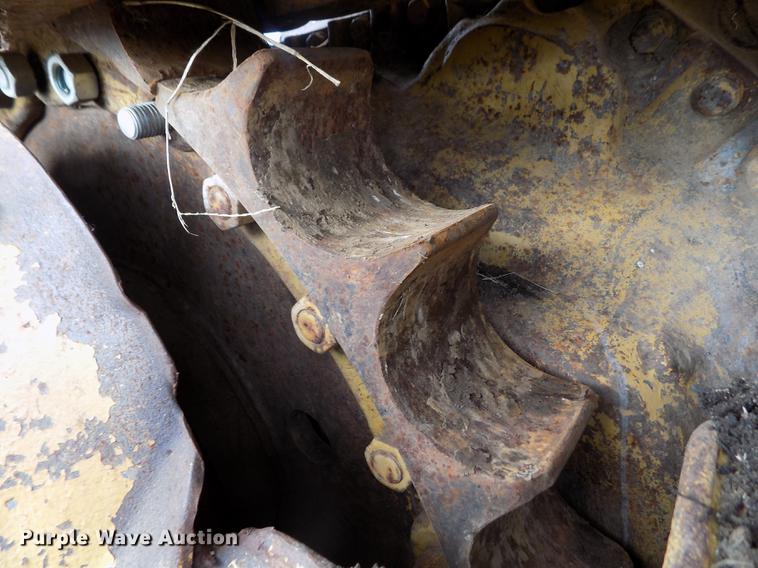 image for item DB9004 1974 Caterpillar D8H dozer