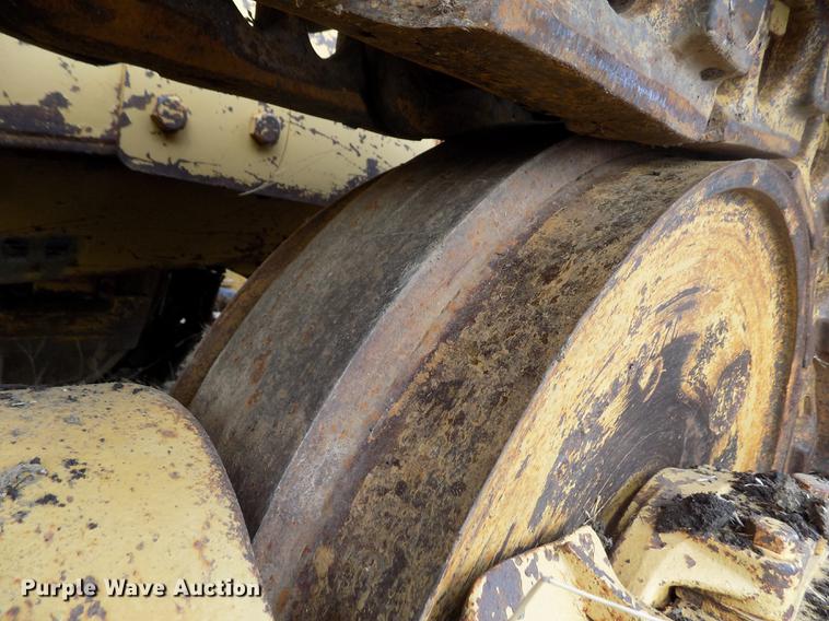 image for item DB9004 1974 Caterpillar D8H dozer