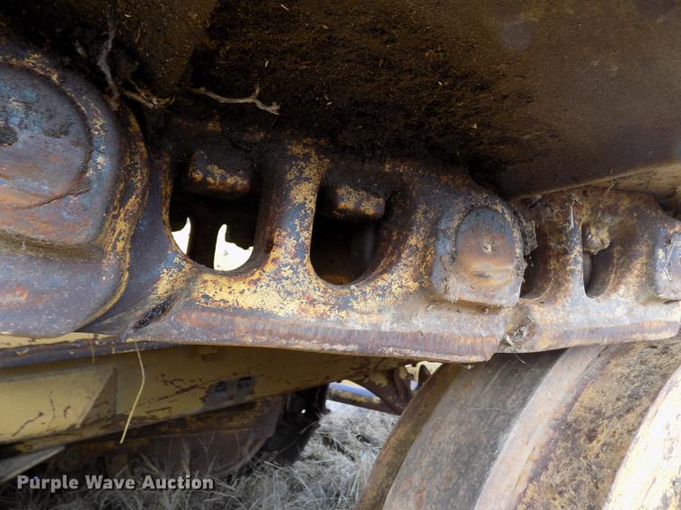 image for item DB9004 1974 Caterpillar D8H dozer