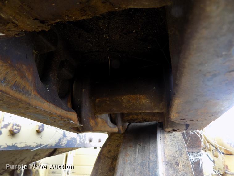 image for item DB9004 1974 Caterpillar D8H dozer