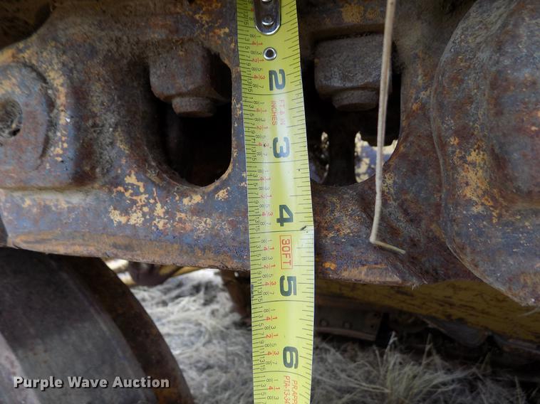 image for item DB9004 1974 Caterpillar D8H dozer