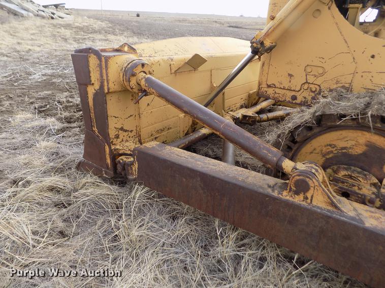 image for item DB9004 1974 Caterpillar D8H dozer