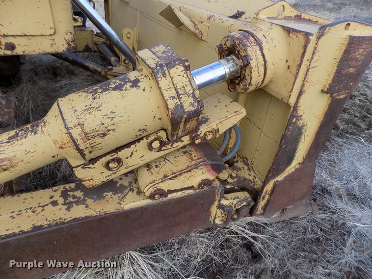 image for item DB9004 1974 Caterpillar D8H dozer
