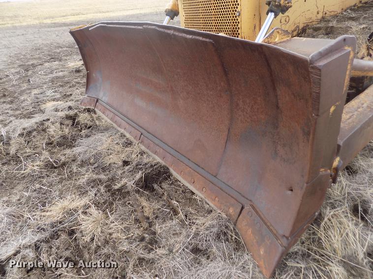 image for item DB9004 1974 Caterpillar D8H dozer
