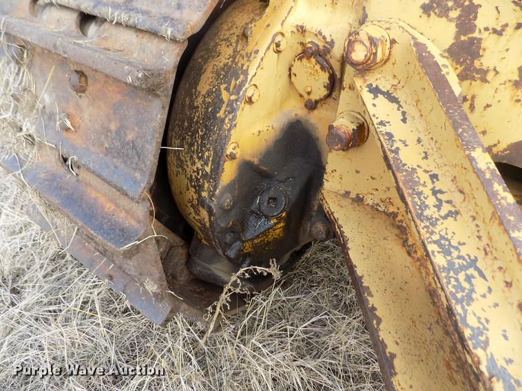 image for item DB9004 1974 Caterpillar D8H dozer